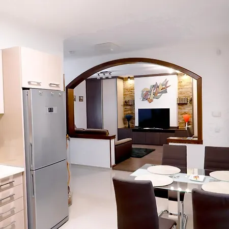 Louis Villa Miskolc